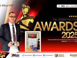 Kajari Pasaman, Sobeng Suradal Raih Penghargaan “The Leader Magazine Awards 2025”