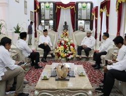 Gubernur Sumbar Lepas Relawan KNRP Bawa Donasi Rp1,37 Miliar untuk Palestina