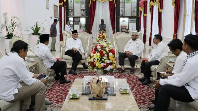 Gubernur Sumbar Lepas Relawan KNRP Bawa Donasi Rp1,37 Miliar untuk Palestina