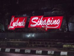 Lampu Ikonik “Lubuk Sikaping” Kembali Menyala, Kawasan Ruko Semakin Hidup