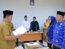 Dua Pejabat Disdukcapil Pasaman Dilantik, Wabup Tekankan Tanggung Jawab dan Komitmen