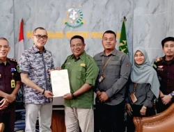 BPN Pasaman Serahkan Sertipikat Hak Pakai untuk Pembangunan Rumah Dinas Kejari Pasaman