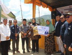Cindy Monica Salsabila Salurkan Bantuan Alsinta dan Bibit untuk 5.500 Hektar Lahan, Bupati Pasaman: Dorongan Nyata untuk Petani di Tengah Keterbatasan Anggaran