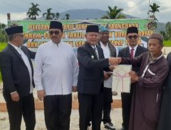 Kepala BPN Pasaman Serahkan Sertifikat Tanah Wakaf untuk Pondok Tahfiz Al-Qur’an Nurul Hidayah
