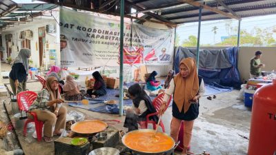 Dinsos Sumbar Kerahkan 605 TAGANA, Dirikan 55 Dapur Umum, dan Salurkan 8,6 Ton Beras untuk Korban Bencana