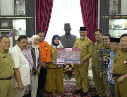 Gubernur Mahyeldi Terima Bantuan Rp500 Juta dari Pemkot Makassar untuk Korban Bencana Sumbar