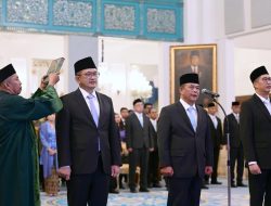 Presiden Prabowo Lantik Enam Dubes LBBP RI di Istana Negara