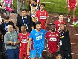 Dramatis! Diwarnai Dua Kartu Merah dan VAR, Semen Padang Tundukkan 9 Pemain Persija Jakarta 1-0
