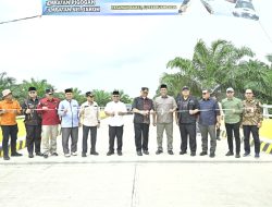 Gubernur Resmikan Pemakaian Tiga Jembatan Strategis di Pasaman Barat, Akses Menuju Pelabuhan Teluk Tapang Kian Lancar   