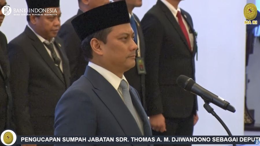 Pengucapan sumpah Jabatan Thomas Djiwandono sebagai Deputi Gubenur Bank Indonesia di Mahkamah Agung RI.