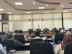 DPRD Sumbar Siap Tindaklanjuti Tuntutan Buruh, Evi Yandri: Jika Perlu Kita Bentuk Pansus