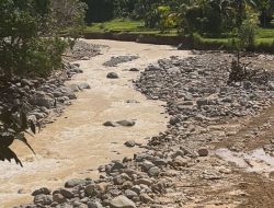 Lahan Persawahan Masyarakat Tergerus Dibawa Arus, PT Nindya Karya Kerahkan 10 Alat Berat Normalisasi Sungai Sepanjang 700 Meter