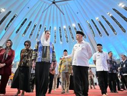 Viral Isu Menteri Pariwisata Menggunakan Sepatu di Masjid, Pemprov Sumbar Pastikan itu Tidak Benar