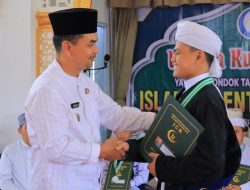 Wabup Parulian Hadiri Wisuda Tahfiz 30 Juz di Rao, Tegaskan Komitmen Pemkab Pasaman Cetak Generasi Qurani