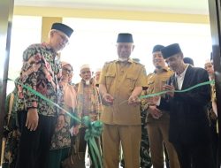 Gubernur Mahyeldi Resmikan SMP Islam Darul Hakim, Hidupkan Kembali Tradisi Pendidikan Surau