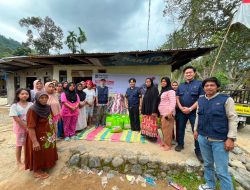 Nindya Peduli Salurkan Bantuan Logistik untuk 18 KK Penyintas Banjir Bandang di Kampung Guo Padang