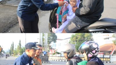 Ketua DPRD Pasaman Bagikan Bendera Merah Putih Gratis, Kobarkan Semangat Nasionalisme Jelang HUT RI ke-81
