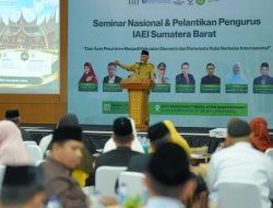 Gubernur Mahyeldi Dorong Pesantren Jadi Penggerak Ekonomi Syariah dan Pariwisata Halal Sumbar