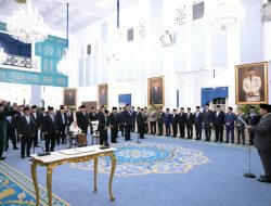Presiden Prabowo Resmi Lantik 26 Anggota Wantimpres di Istana Negara, Pratikno Didapuk Jadi Ketua